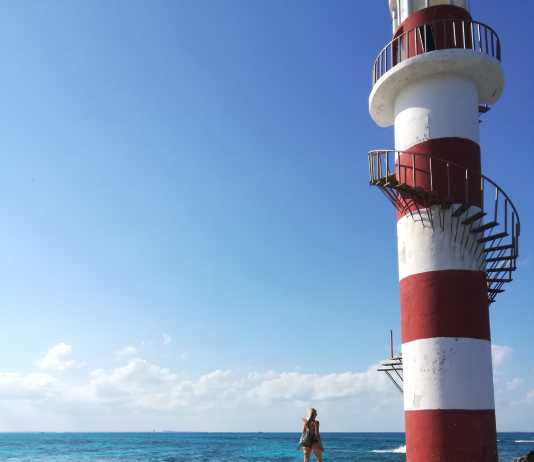 Punta Cancun Lighthouse Punta Cancun Lighthouse